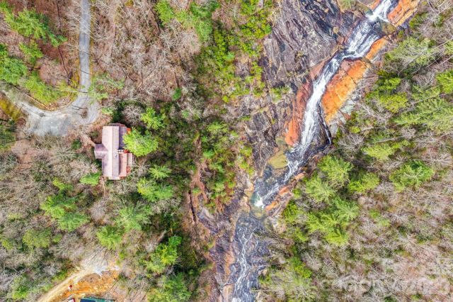 221 Toxaway Falls Drive 1, Lake Toxaway, NC 28747