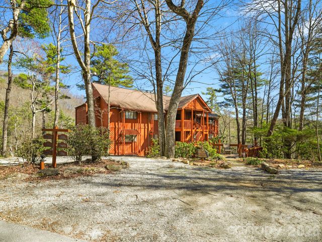 221 Toxaway Falls Drive 1, Lake Toxaway, NC 28747