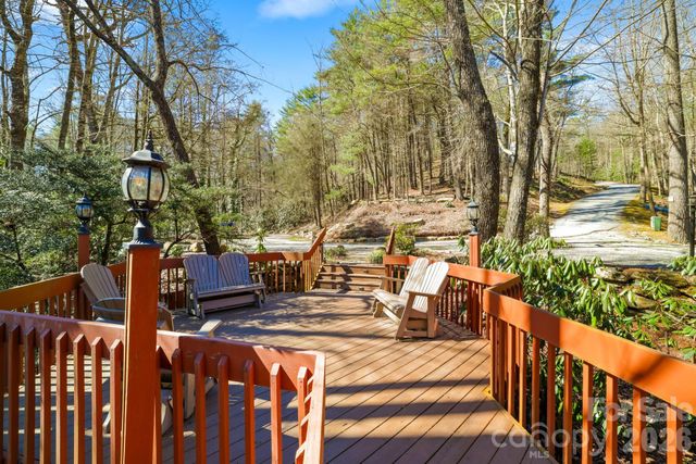 221 Toxaway Falls Drive 1, Lake Toxaway, NC 28747