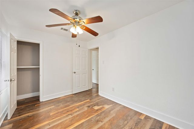 6043 Lyndhurst Drive, Houston, TX 77033