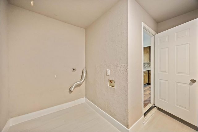 6043 Lyndhurst Drive, Houston, TX 77033