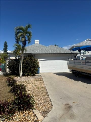 6062 Waterway Bay DR, Fort Myers, FL 33908
