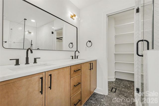 3024 Walter Street, Charlotte, NC 28208