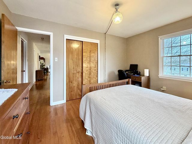 11 Petticoat Lane, Brunswick, NY 12180