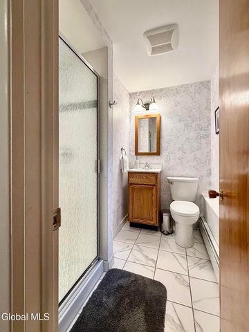 11 Petticoat Lane, Brunswick, NY 12180