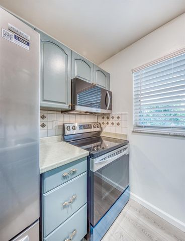 411 S M Street 5, Lake Worth Beach, FL 33460
