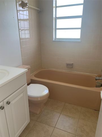 619 SE Clifton Lane, Port St. Lucie, Port St Lucie, FL 34983