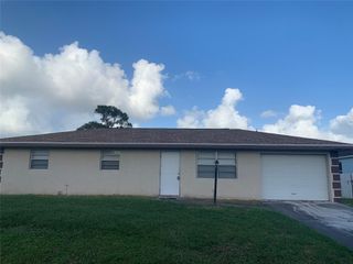 619 SE Clifton Lane, Port St. Lucie, Port St Lucie, FL 34983