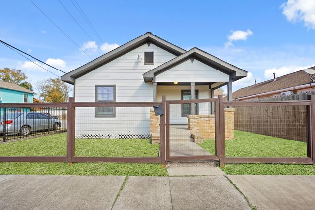 2501 Pease Street, Houston, TX 77023