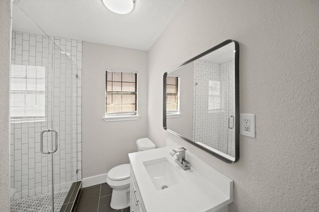 2501 Pease Street, Houston, TX 77023