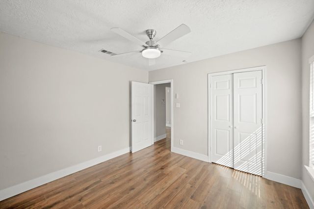 2501 Pease Street, Houston, TX 77023