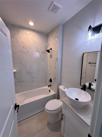 10138 Wildcat St, Port Charlotte, FL 33981