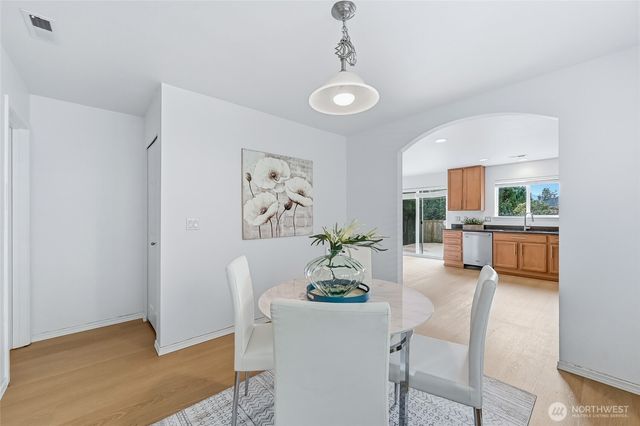 24823 SE 19th Street, Sammamish, WA 98075