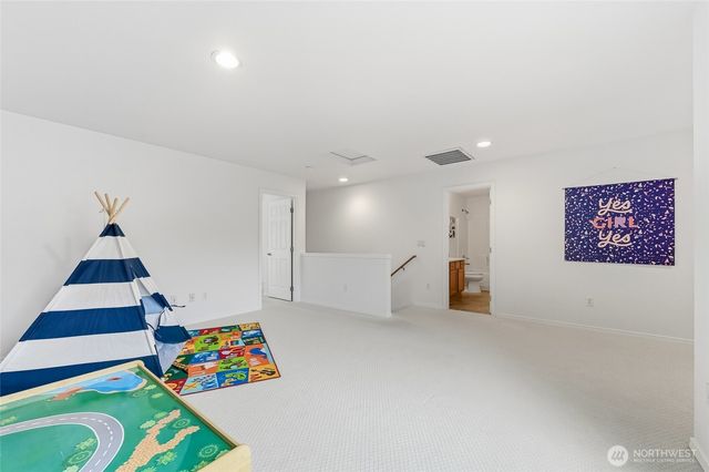 24823 SE 19th Street, Sammamish, WA 98075