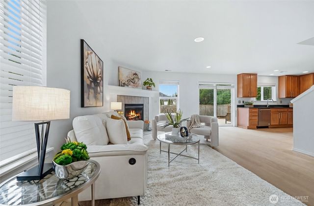 24823 SE 19th Street, Sammamish, WA 98075