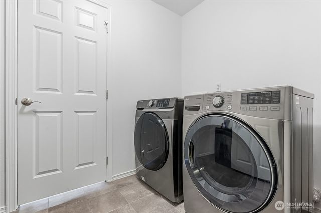 24823 SE 19th Street, Sammamish, WA 98075