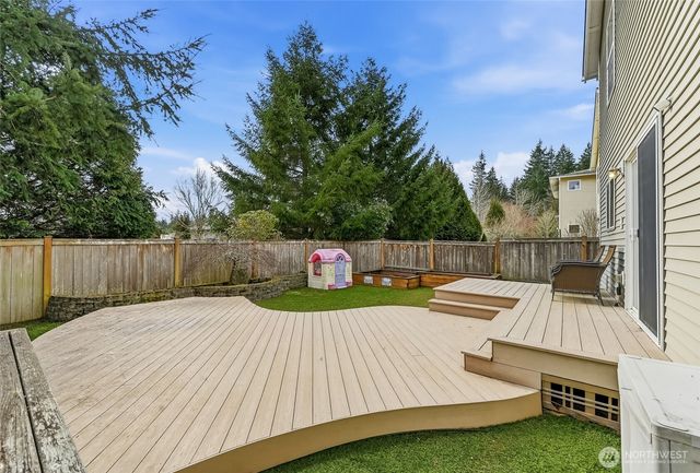 24823 SE 19th Street, Sammamish, WA 98075