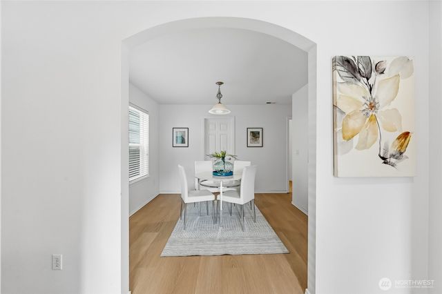 24823 SE 19th Street, Sammamish, WA 98075