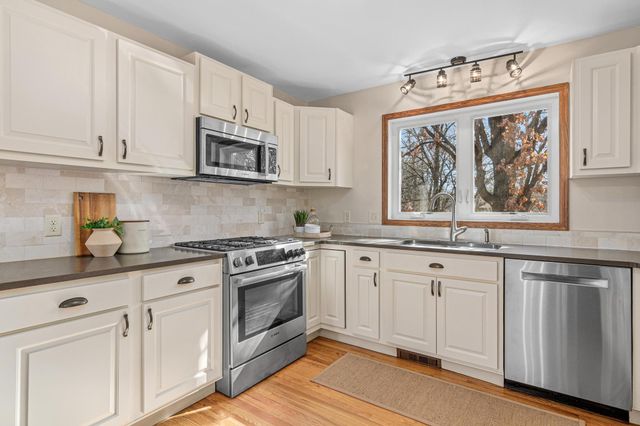 17180 Jordan Court, Lakeville, MN 55044