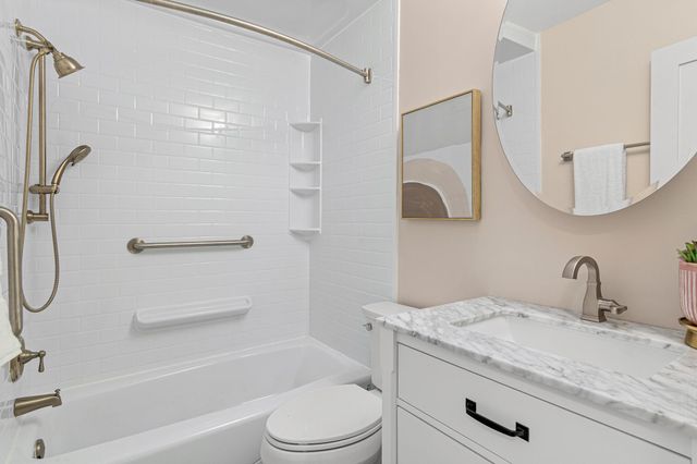 17180 Jordan Court, Lakeville, MN 55044