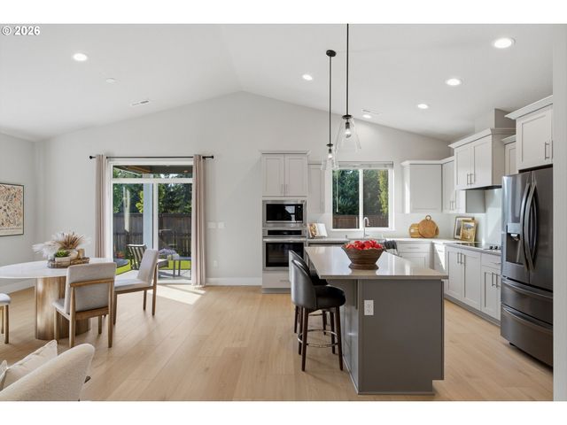 8402 Ne 133RD Ave, Vancouver, WA 98682