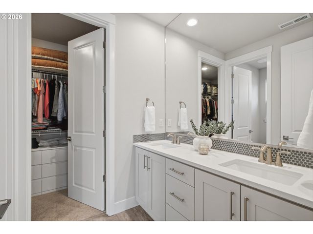 8402 Ne 133RD Ave, Vancouver, WA 98682