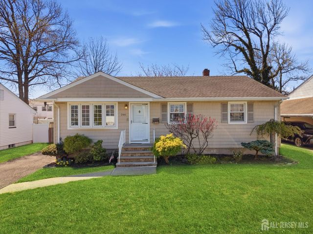 246 E Henry Place E, Iselin, NJ 08830
