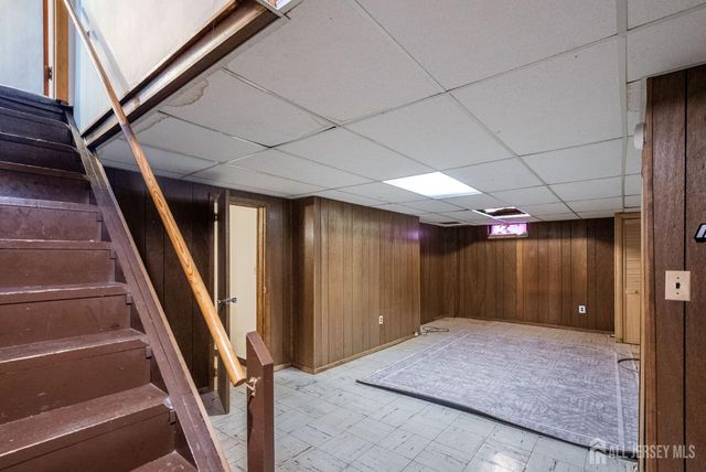 246 E Henry Place E, Iselin, NJ 08830