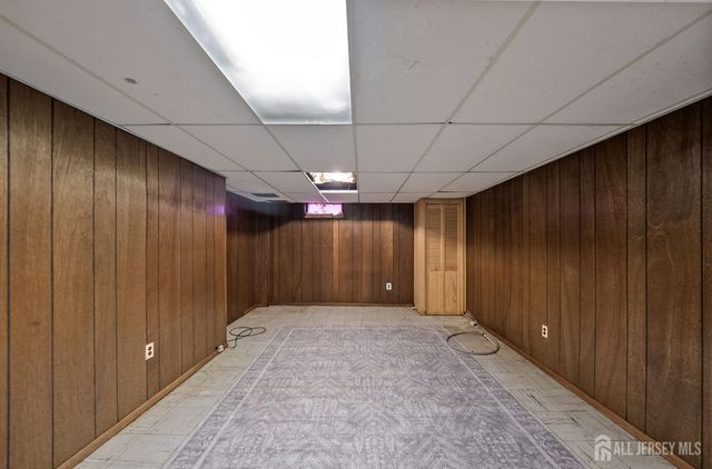 246 E Henry Place E, Iselin, NJ 08830