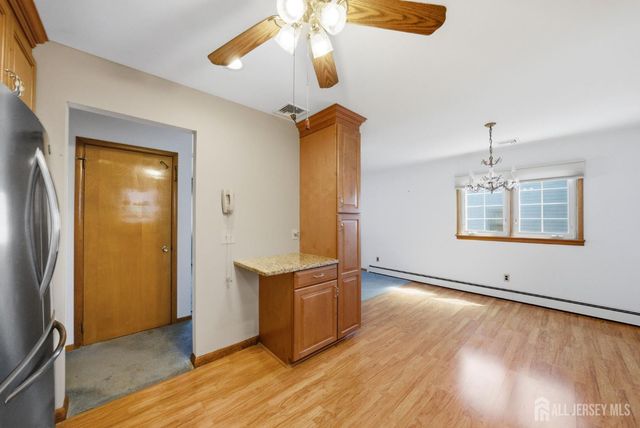 246 E Henry Place E, Iselin, NJ 08830