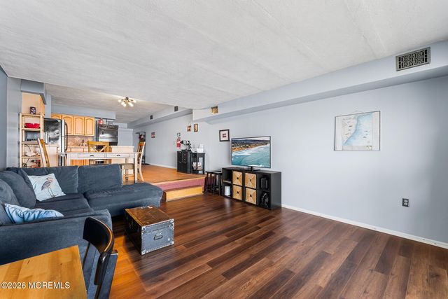 138 Bodman Place 11, Red Bank, NJ 07701
