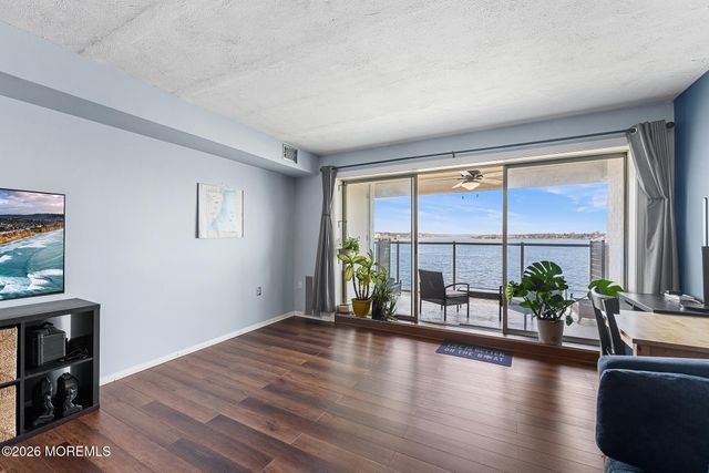 138 Bodman Place 11, Red Bank, NJ 07701
