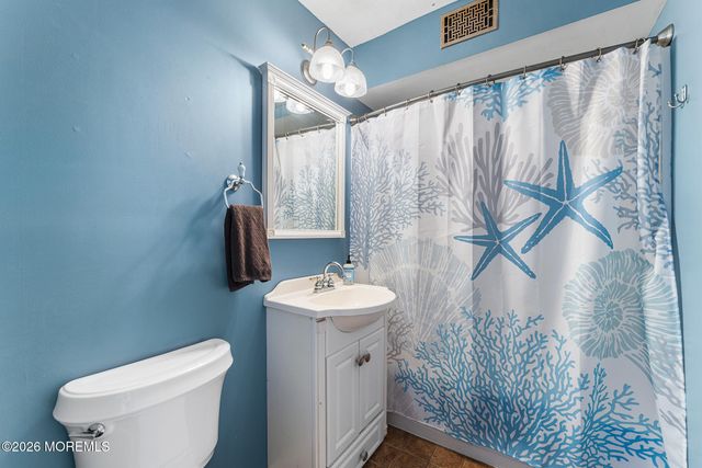 138 Bodman Place 11, Red Bank, NJ 07701