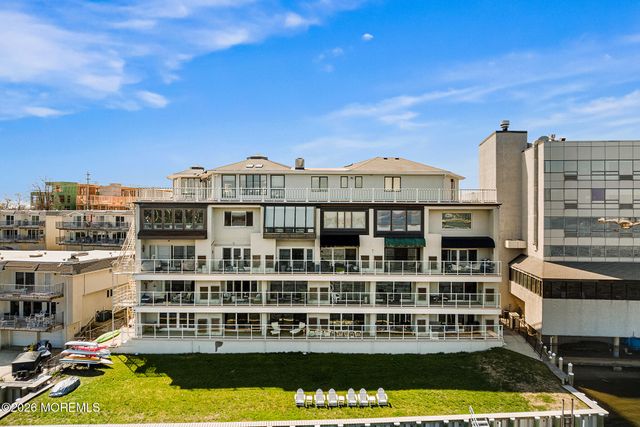 138 Bodman Place 11, Red Bank, NJ 07701
