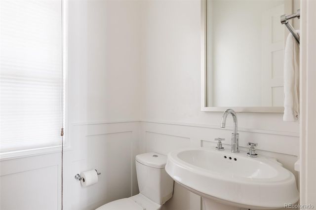 9091 E 33rd Avenue, Denver, CO 80238