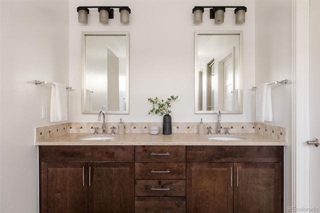 9091 E 33rd Avenue, Denver, CO 80238