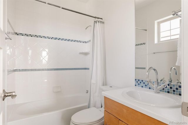 9091 E 33rd Avenue, Denver, CO 80238