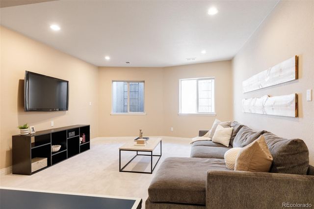 9091 E 33rd Avenue, Denver, CO 80238