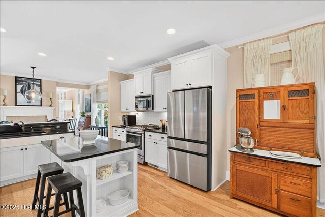 818 Cades Trail, Southport, NC 28461