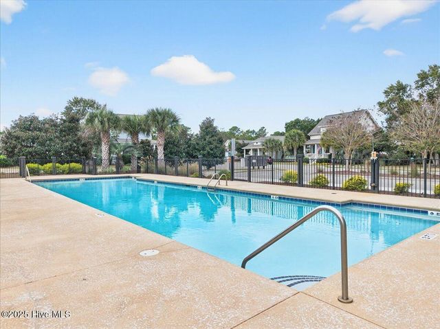 818 Cades Trail, Southport, NC 28461