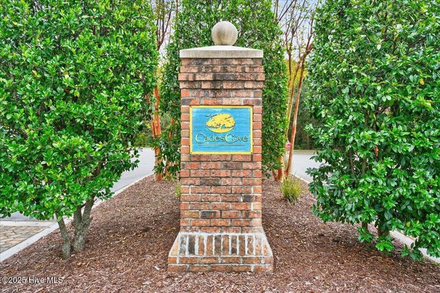 818 Cades Trail, Southport, NC 28461