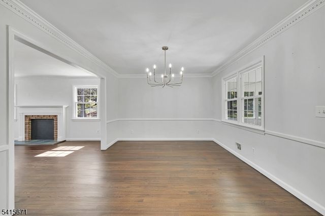 54 Robin Glen Rd, Watchung Boro, NJ 07069