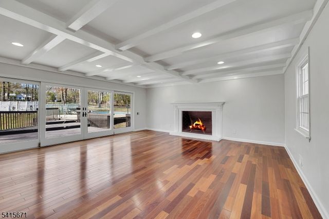 54 Robin Glen Rd, Watchung Boro, NJ 07069