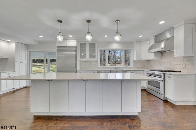 54 Robin Glen Rd, Watchung Boro, NJ 07069