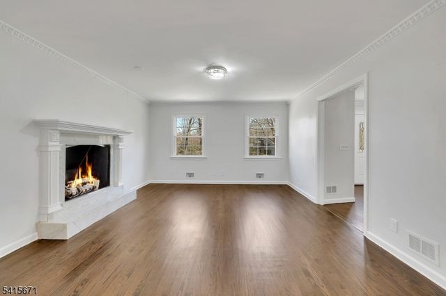 54 Robin Glen Rd, Watchung Boro, NJ 07069