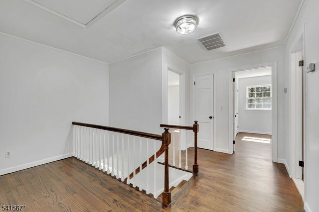 54 Robin Glen Rd, Watchung Boro, NJ 07069