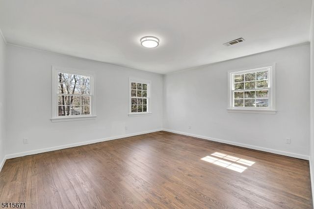 54 Robin Glen Rd, Watchung Boro, NJ 07069