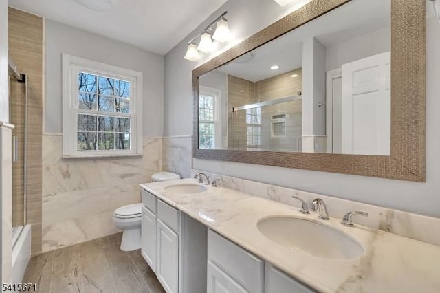 54 Robin Glen Rd, Watchung Boro, NJ 07069