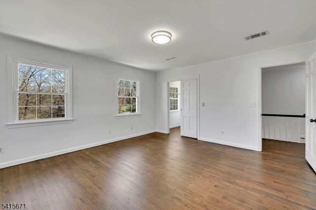 54 Robin Glen Rd, Watchung Boro, NJ 07069