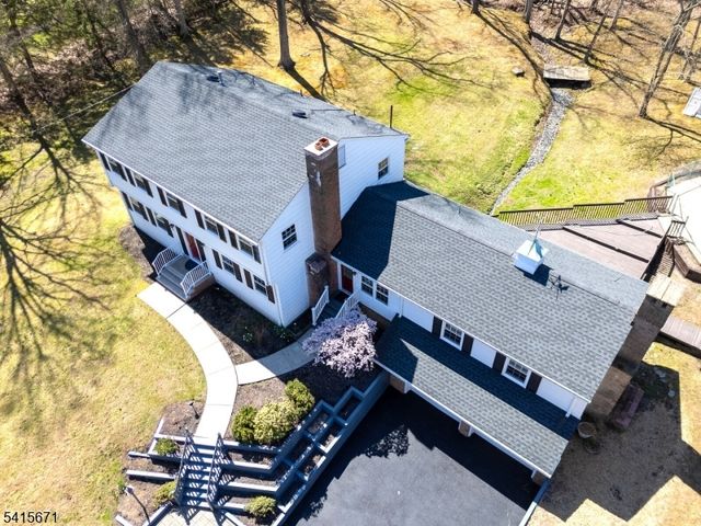 54 Robin Glen Rd, Watchung Boro, NJ 07069